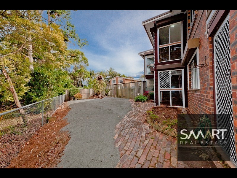1/80 Ridgeway Ave, Southport QLD 4215