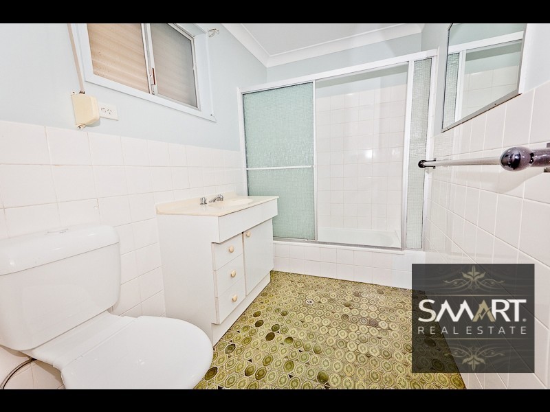 1/80 Ridgeway Ave, Southport QLD 4215