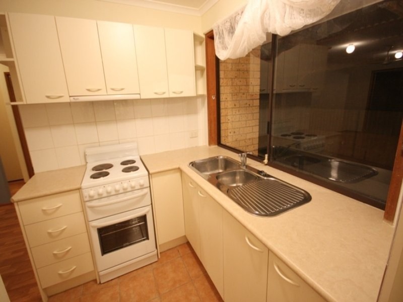 13/11 Hoya Court, Labrador QLD 4215
