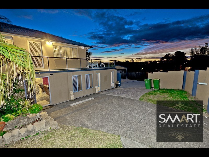 4 Tallowood Rd, Ashmore QLD 4214