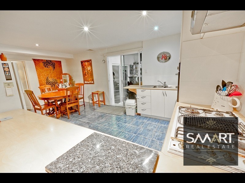 4 Tallowood Rd, Ashmore QLD 4214