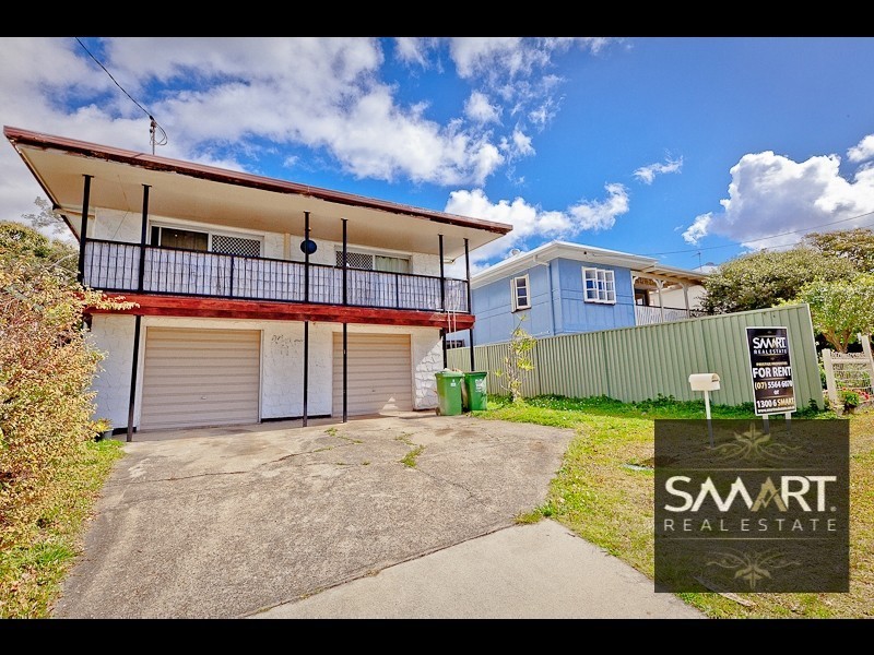 8 Deakin Avenue, Southport QLD 4215