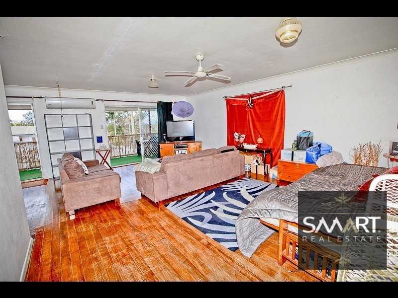 8 Deakin Avenue, Southport QLD 4215