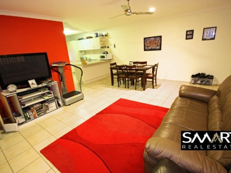 1/24 Terrigal Crescent, Southport QLD 4215
