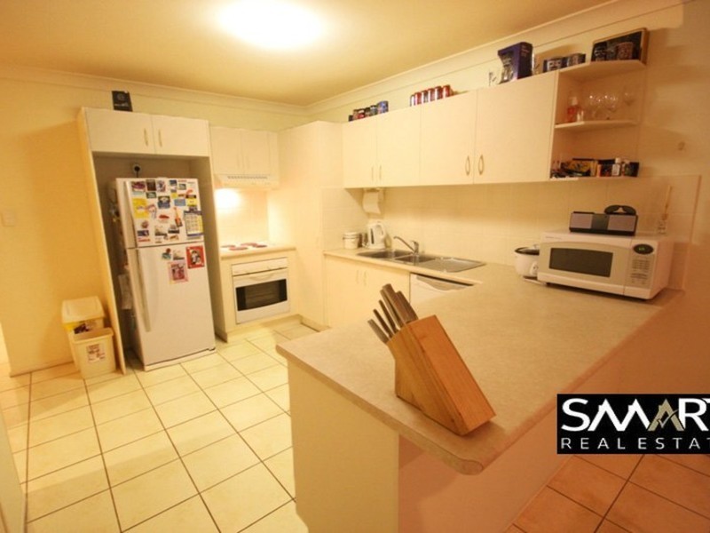 1/24 Terrigal Crescent, Southport QLD 4215