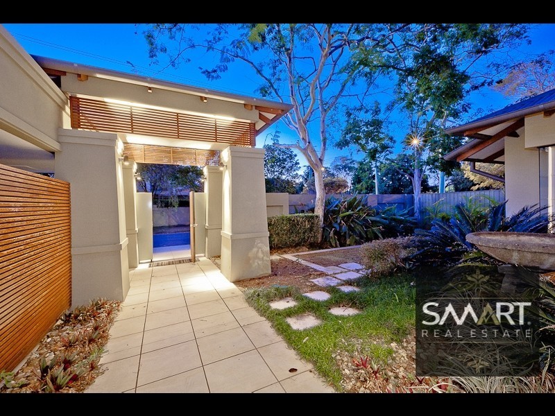 3 Inga Avenue, Bundall QLD 4217