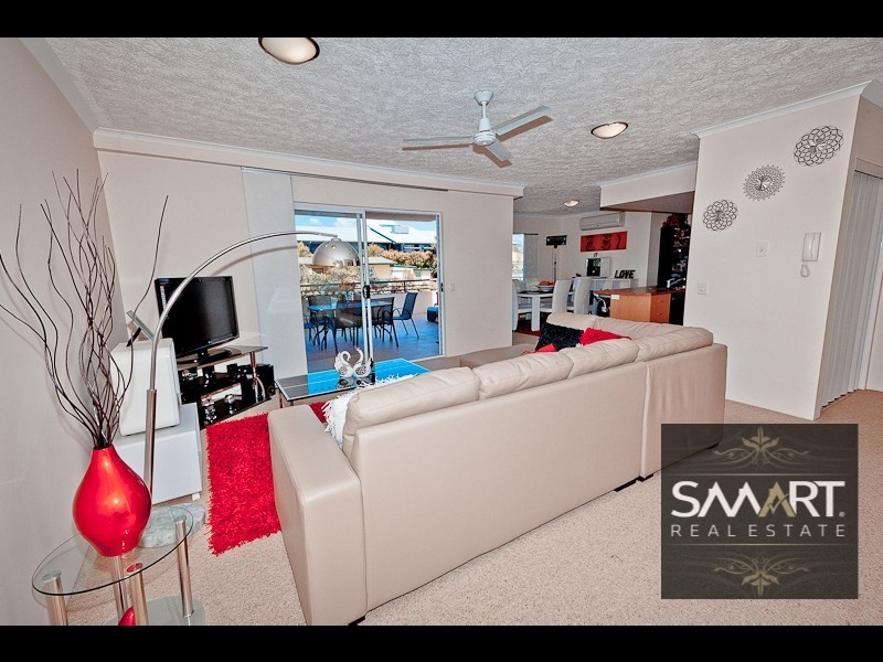 2/4 Proud Street, Labrador QLD 4215