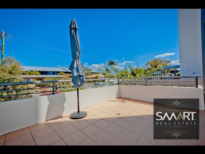 2/4 Proud Street, Labrador QLD 4215