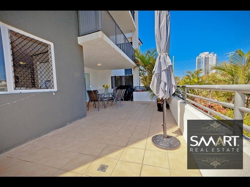 2/4 Proud Street, Labrador QLD 4215