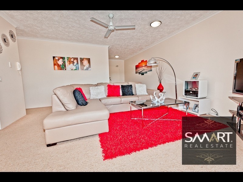 2/4 Proud Street, Labrador QLD 4215