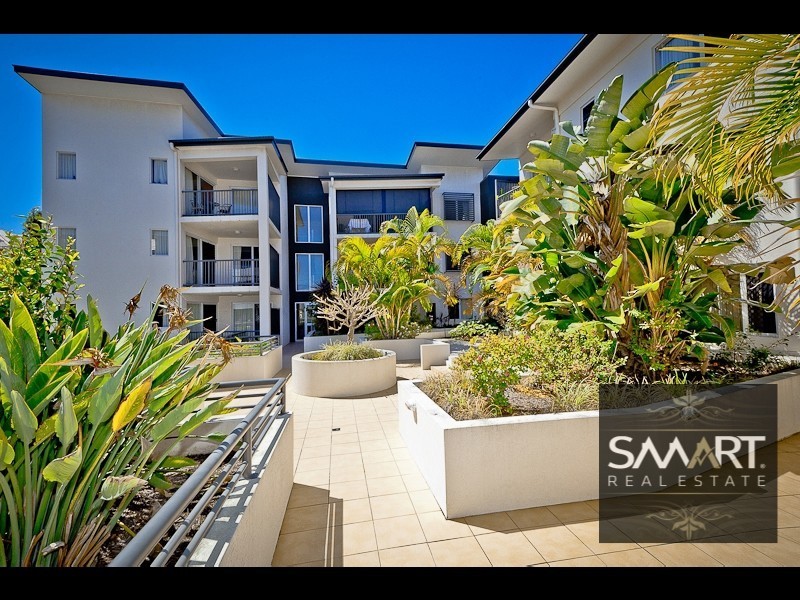 2/4 Proud Street, Labrador QLD 4215