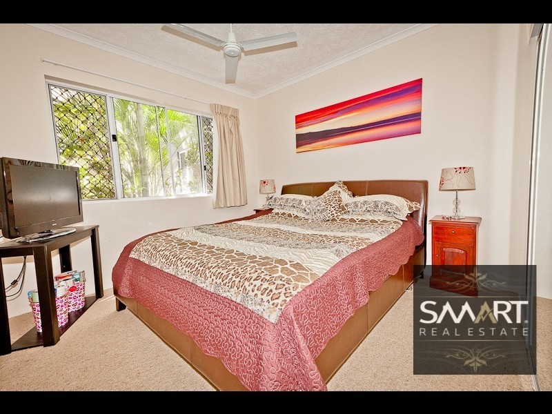 2/4 Proud Street, Labrador QLD 4215