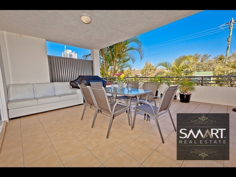 2/4 Proud Street, Labrador QLD 4215