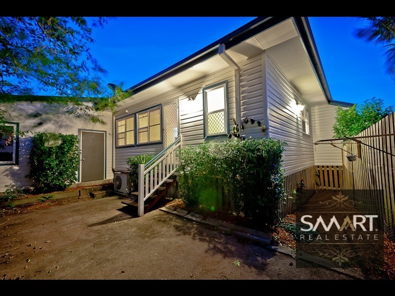 1/143 Johnston Street, Southport QLD 4215