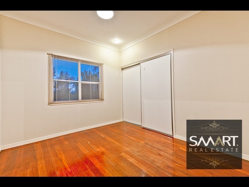 1/143 Johnston Street, Southport QLD 4215