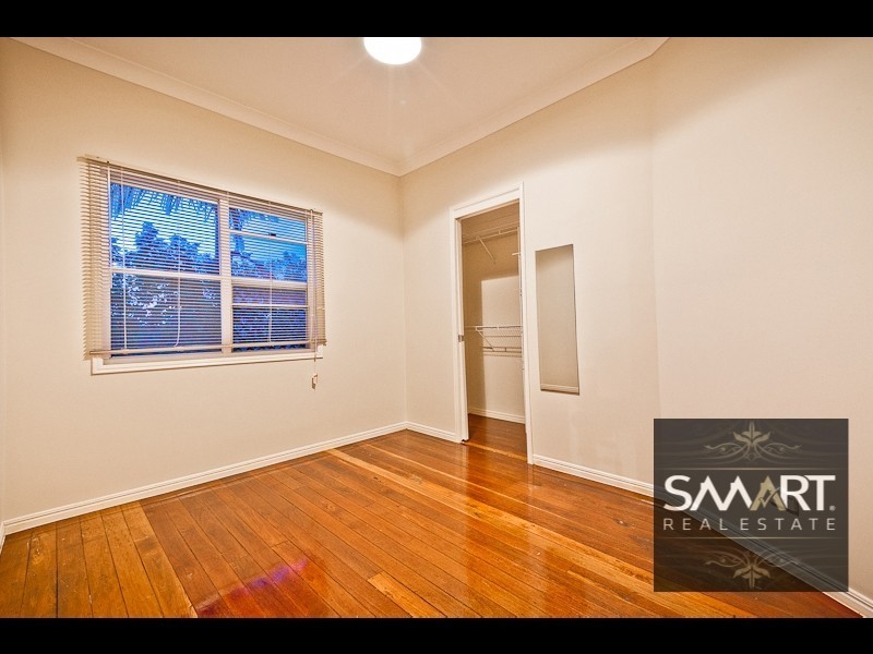 1/143 Johnston Street, Southport QLD 4215