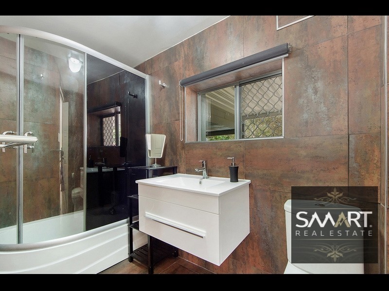 45 Kinarra Street, Ashmore QLD 4214