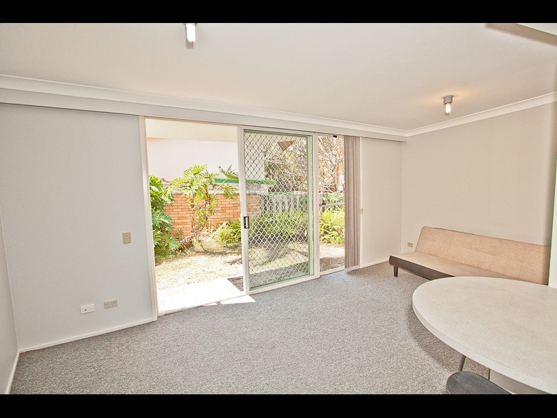 5/15 Weemala Street, Chevron Island QLD 4217