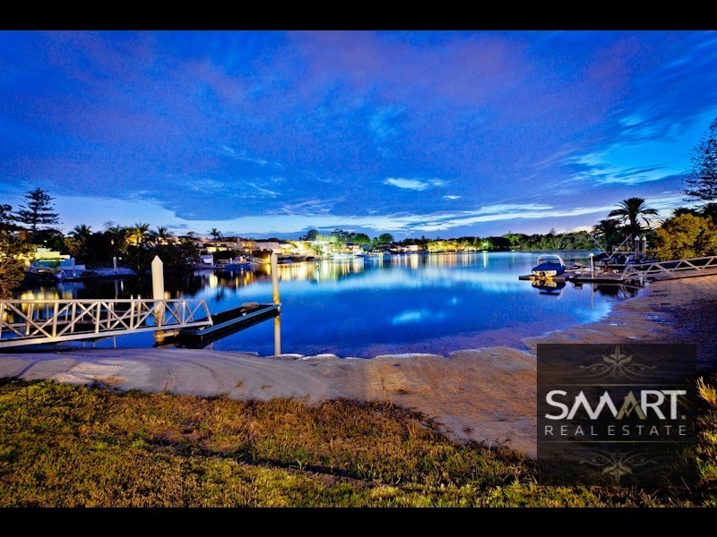 3 Valencia Avenue, Isle Of Capri QLD 4217