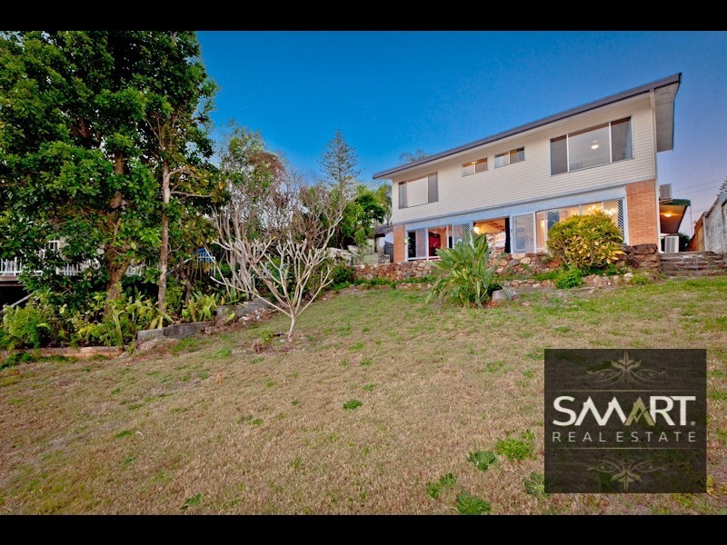 3 Valencia Avenue, Isle Of Capri QLD 4217