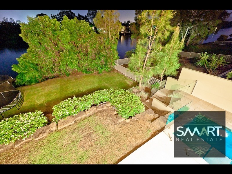 3033B The Boulevarde, Benowa QLD 4217