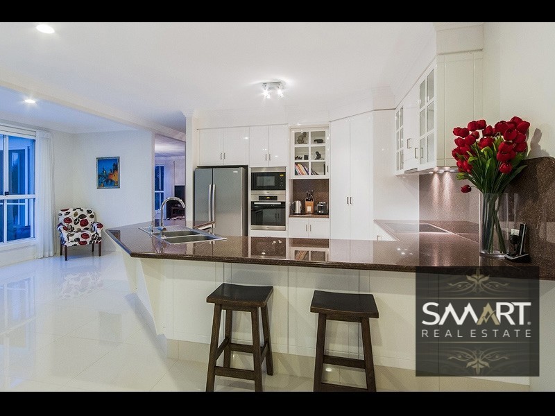 96 Cabana Boulevard, Benowa Waters QLD 4217