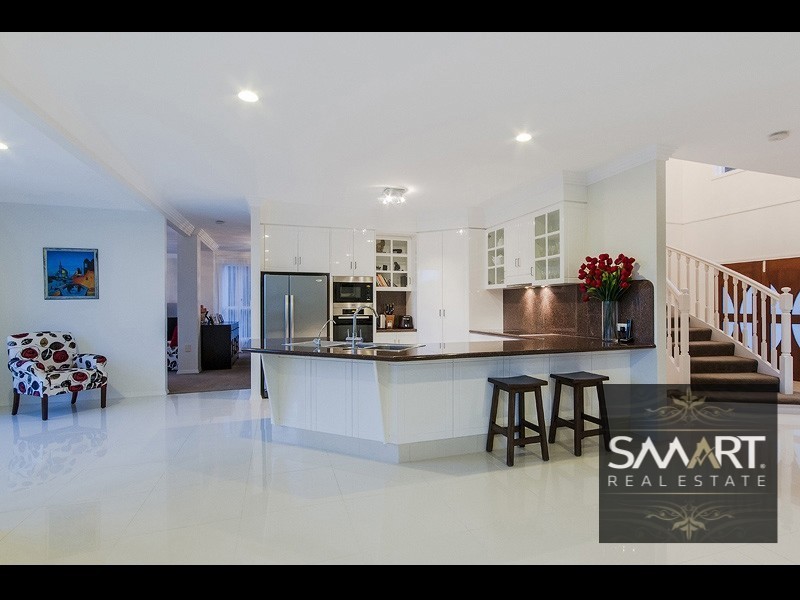 96 Cabana Boulevard, Benowa Waters QLD 4217