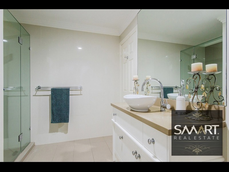 96 Cabana Boulevard, Benowa Waters QLD 4217