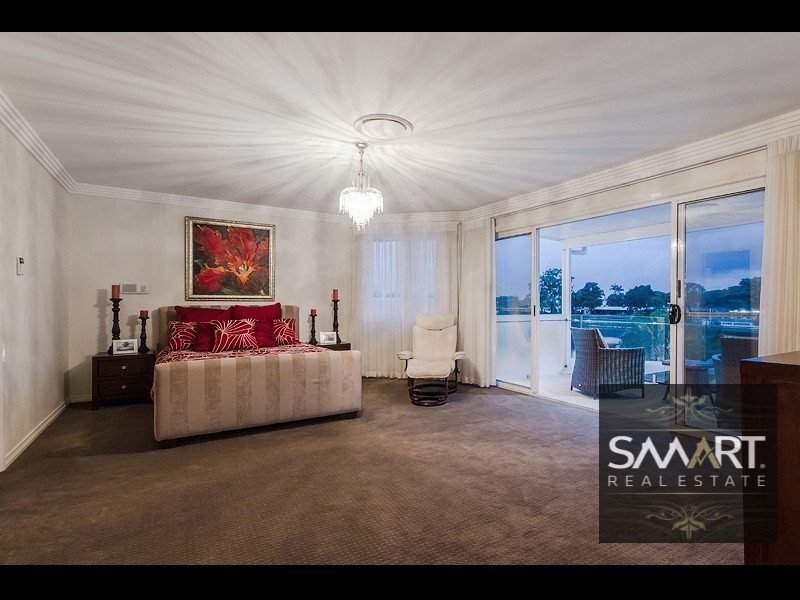 96 Cabana Boulevard, Benowa Waters QLD 4217