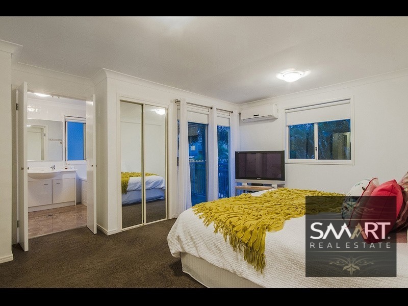 64/88-98 Limetree Parade, Runaway Bay QLD 4216