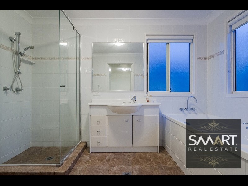 64/88-98 Limetree Parade, Runaway Bay QLD 4216