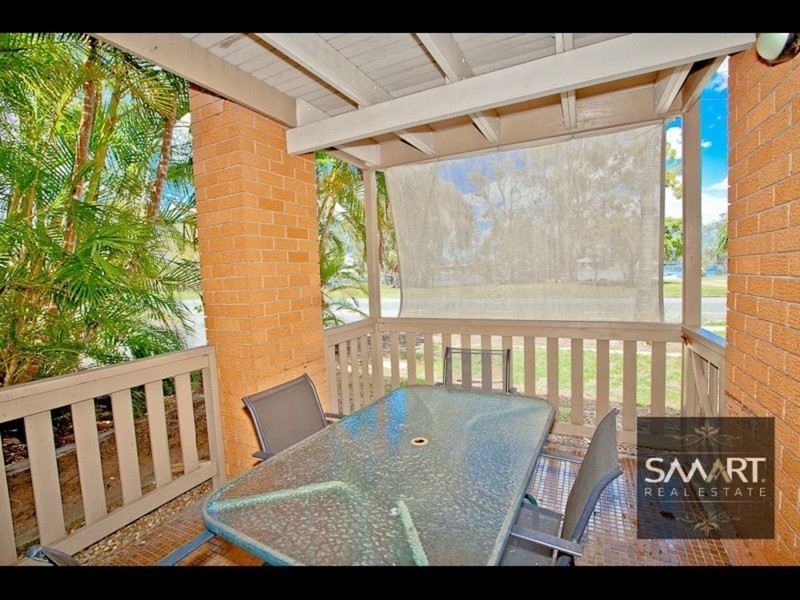 27 Paradise Parade, Paradise Point QLD 4216