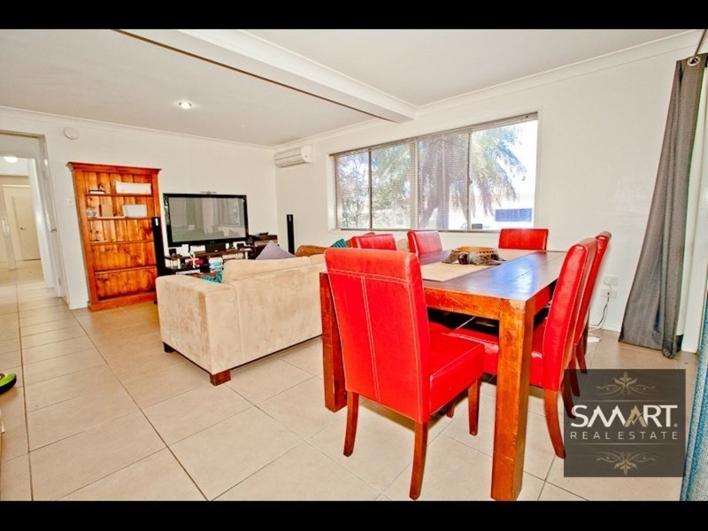 27 Paradise Parade, Paradise Point QLD 4216