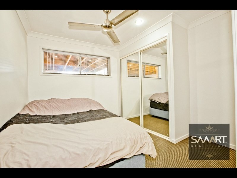 27 Paradise Parade, Paradise Point QLD 4216