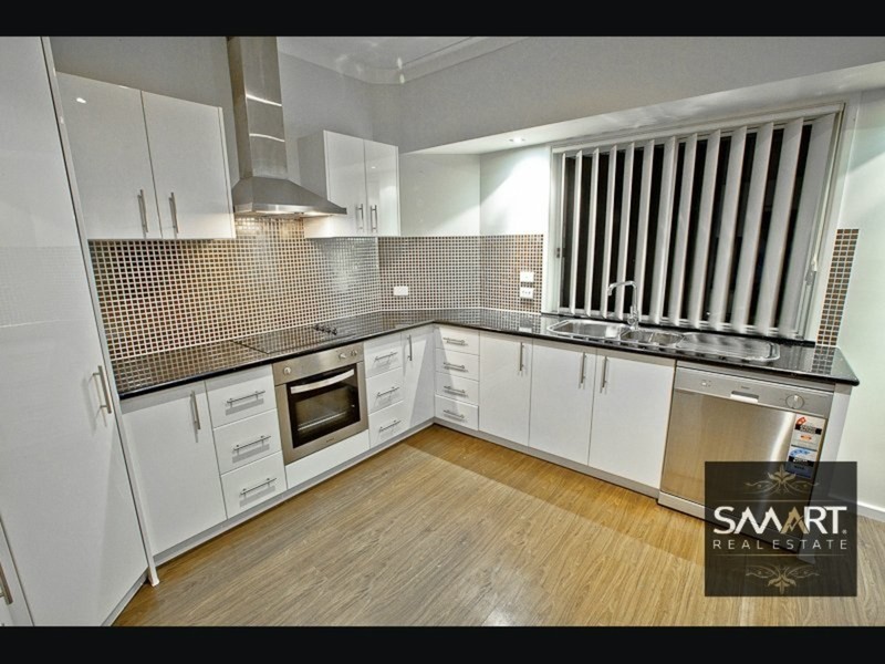 7/8 Alexandrina Drive, Varsity Lakes QLD 4227