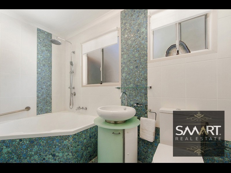 45 Kinarra Street, Ashmore QLD 4214