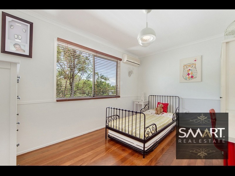 45 Kinarra Street, Ashmore QLD 4214