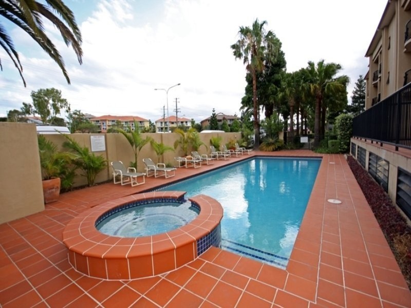 6/61 North Street, Southport QLD 4215