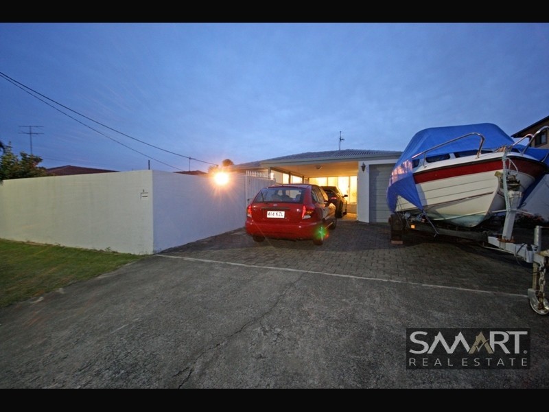 3 Winter Haven Key, Broadbeach Waters QLD 4218