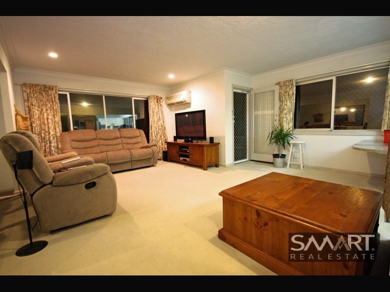 3 Winter Haven Key, Broadbeach Waters QLD 4218