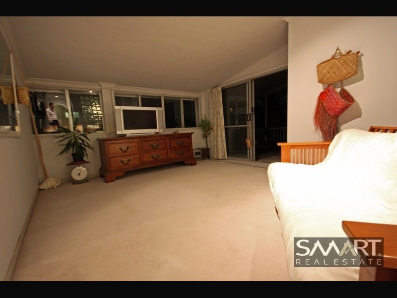 3 Winter Haven Key, Broadbeach Waters QLD 4218