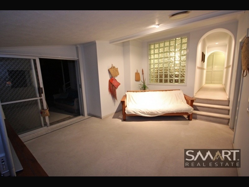 3 Winter Haven Key, Broadbeach Waters QLD 4218