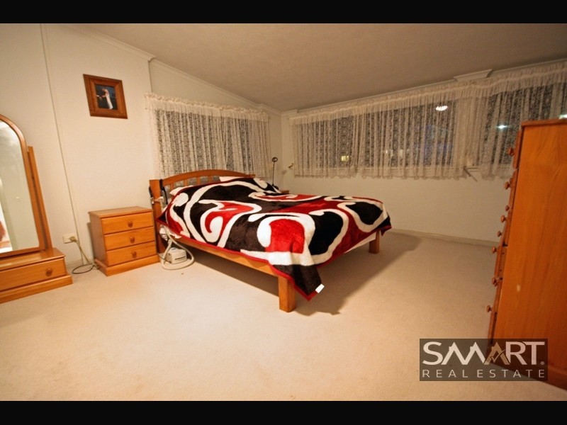 3 Winter Haven Key, Broadbeach Waters QLD 4218