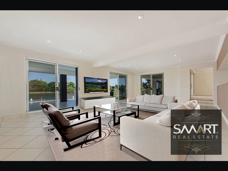 92 Cabana Boulevard, Benowa Waters QLD 4217