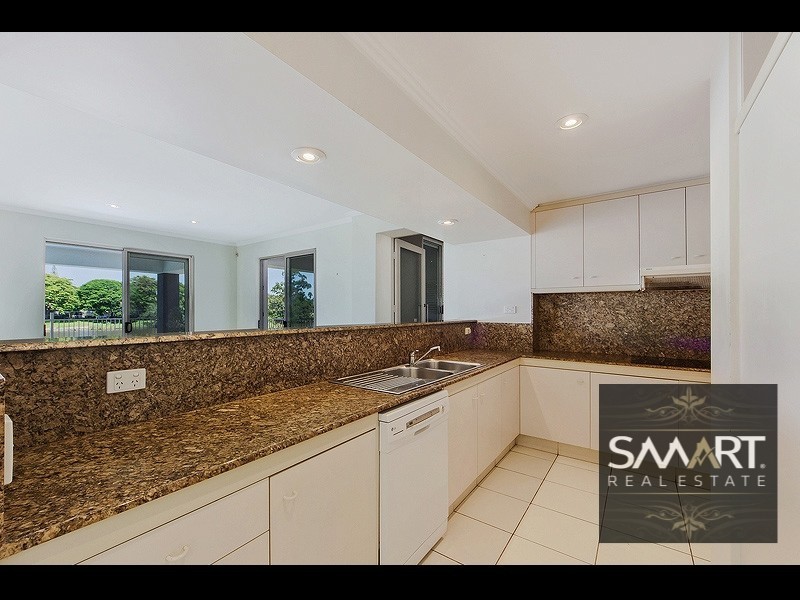 92 Cabana Boulevard, Benowa Waters QLD 4217