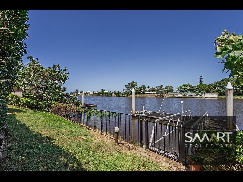 92 Cabana Boulevard, Benowa Waters QLD 4217