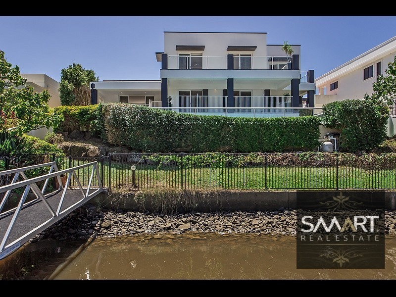 92 Cabana Boulevard, Benowa Waters QLD 4217