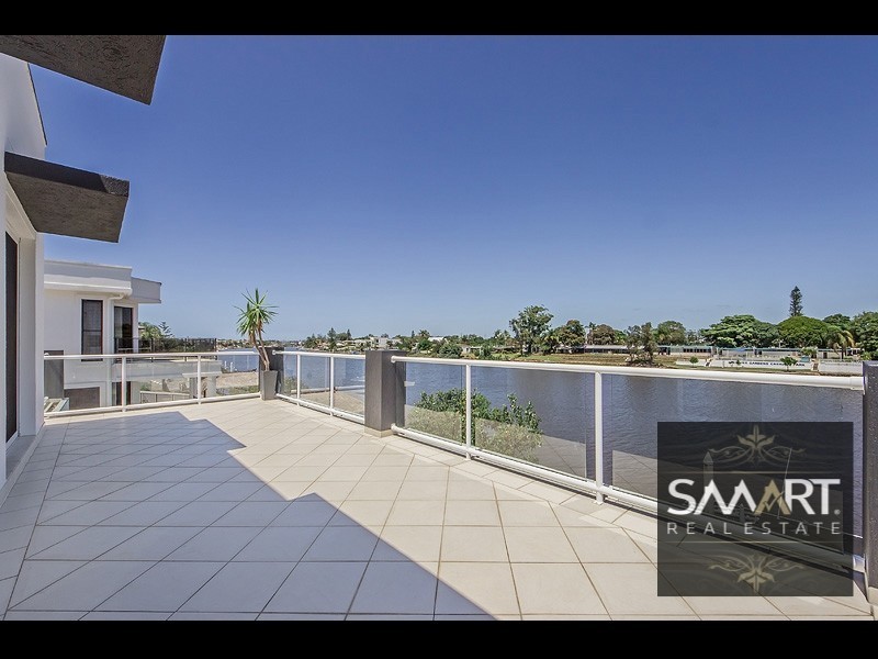 92 Cabana Boulevard, Benowa Waters QLD 4217