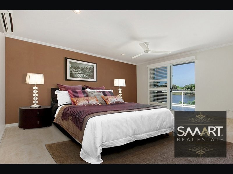 92 Cabana Boulevard, Benowa Waters QLD 4217