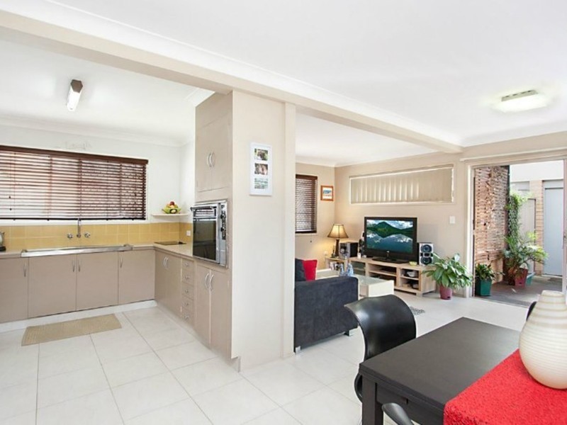 1/40 Cypress Terrace, Palm Beach QLD 4221